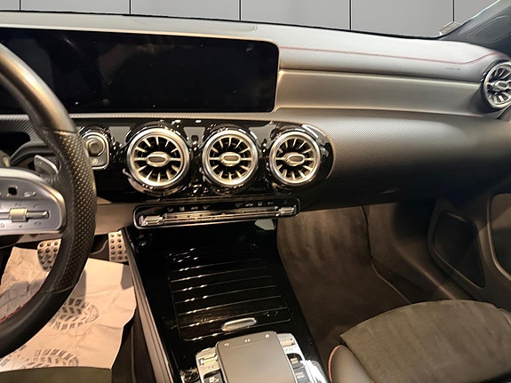 Mercedes-Benz CLA180 14 of 30