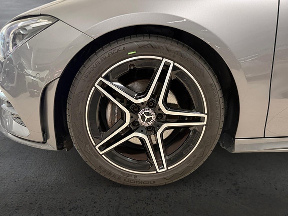Mercedes-Benz CLA180 9 of 30