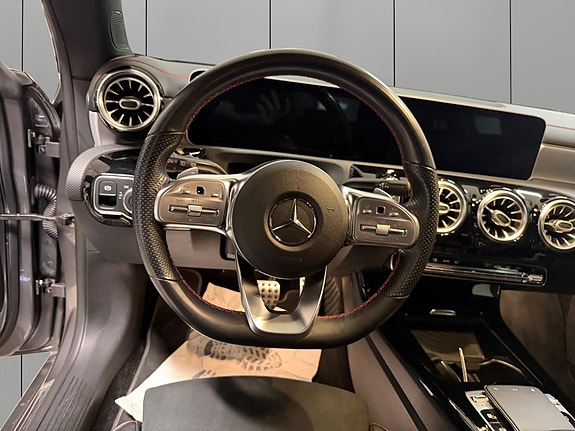 Mercedes-Benz CLA180 13 of 30