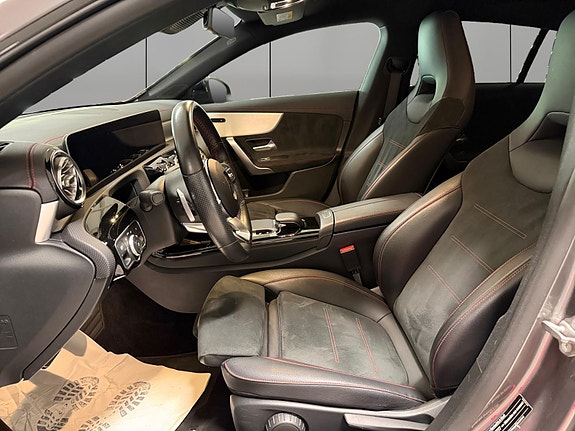 Mercedes-Benz CLA180 10 of 30