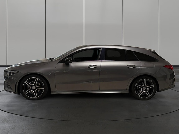 Mercedes-Benz CLA180 2 of 30