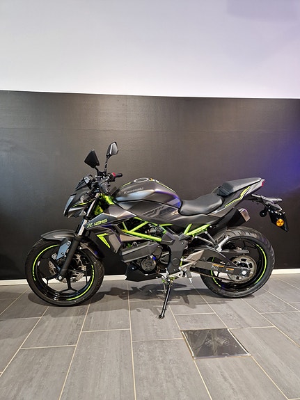 Kawasaki Z 125 6 of 11