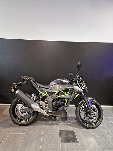 Kawasaki Z 125 2 of 11