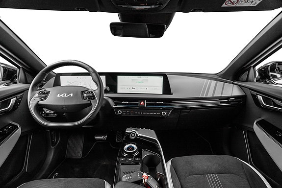 Kia EV6 14 of 30