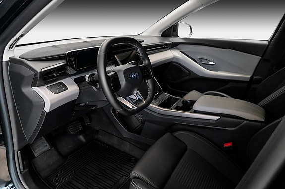 Ford Explorer 18 of 25