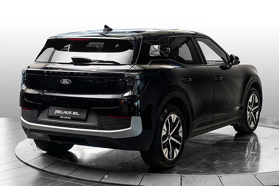 Ford Explorer 8 of 25