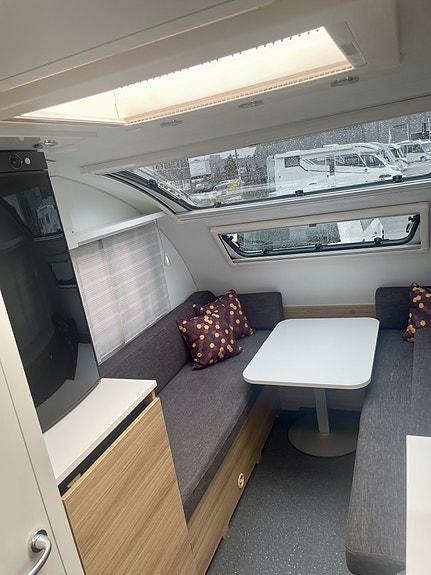 Adria ACTION 361 LH 2022 – STRØKEN VOGN MED MOVER OG LITHIUM! 9 of 25