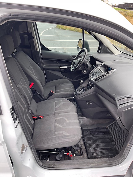 Ford Transit Connect 14 of 23
