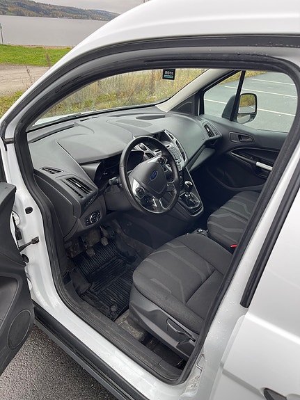Ford Transit Connect 15 of 23