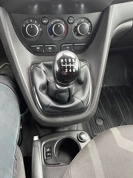 Ford Transit Connect 19 of 23