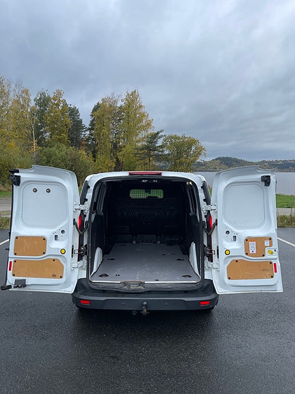 Ford Transit Connect 10 of 23