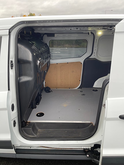 Ford Transit Connect 12 of 23