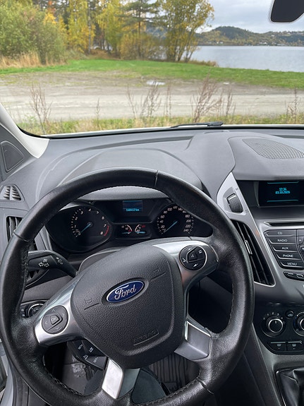 Ford Transit Connect 18 of 23