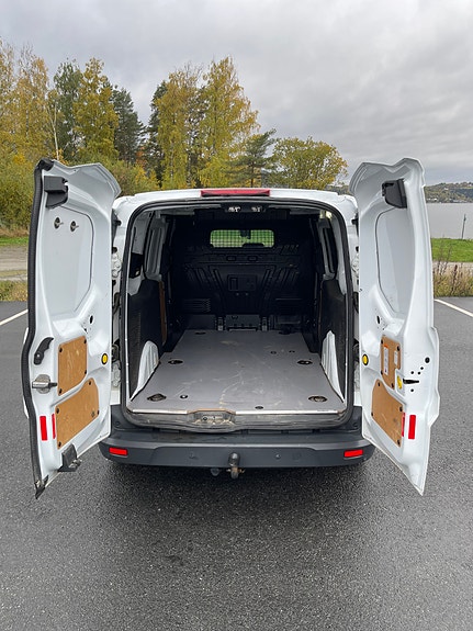 Ford Transit Connect 9 of 23
