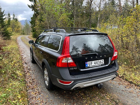 Volvo XC70 4 of 30