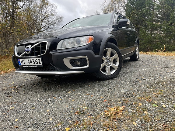 Volvo XC70 13 of 30
