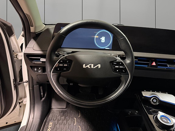 Kia EV6 14 of 30
