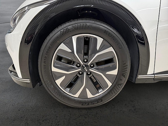 Kia EV6 9 of 30