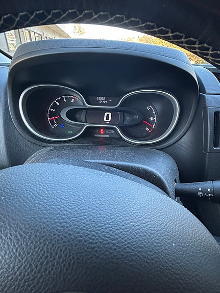 Opel Vivaro 13 of 16