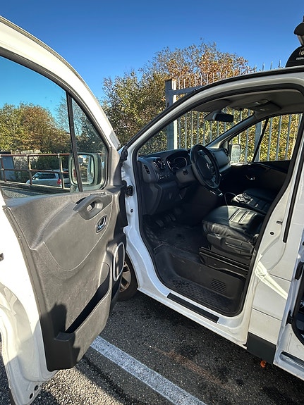 Opel Vivaro 7 of 16