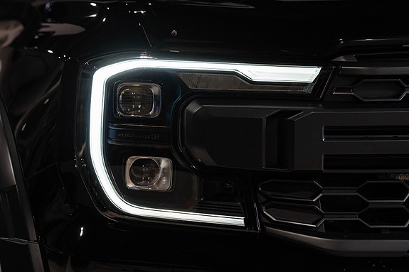 Ford Ranger Raptor 8 of 30