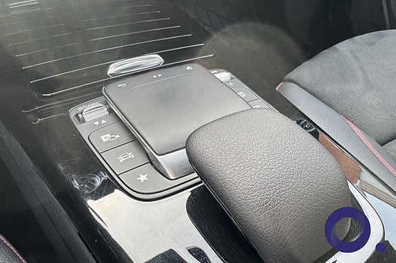 Mercedes-Benz CLA250 e 12 of 16