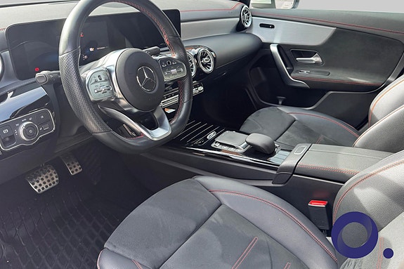 Mercedes-Benz CLA250 e 10 of 16