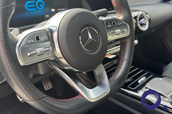 Mercedes-Benz CLA250 e 11 of 16