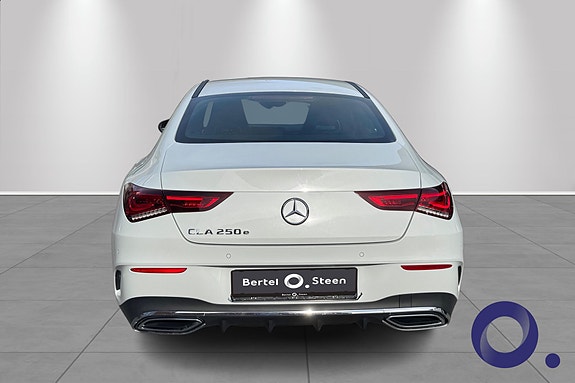 Mercedes-Benz CLA250 e 4 of 16