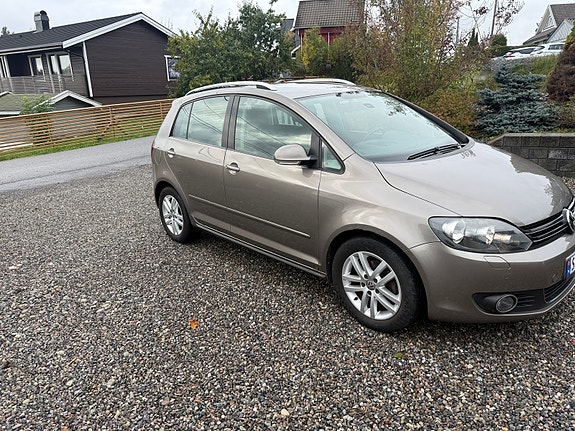 Volkswagen Golf Plus 2 of 10