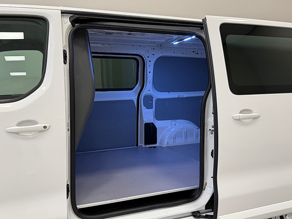 Opel Vivaro 9 of 25