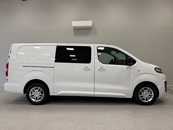 Opel Vivaro 3 of 25
