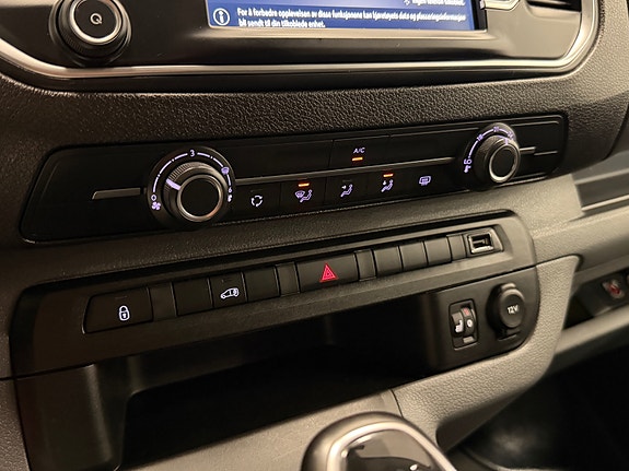 Opel Vivaro 23 of 25