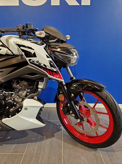 Suzuki GSX-S 125 8 of 15