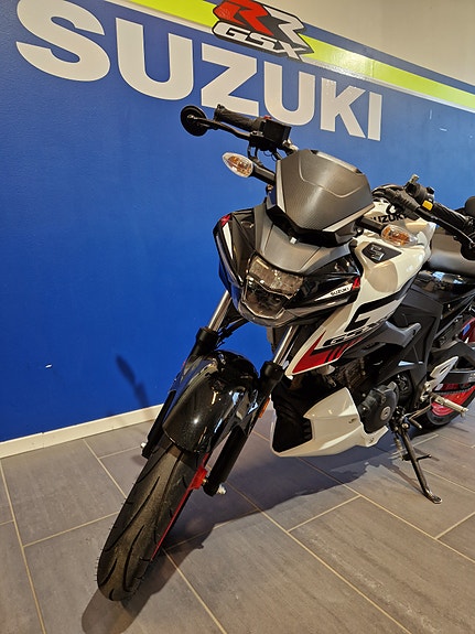 Suzuki GSX-S 125 6 of 15