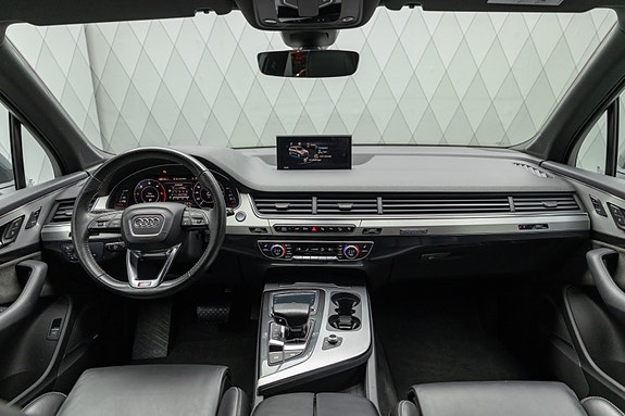 Audi Q7 18 of 30