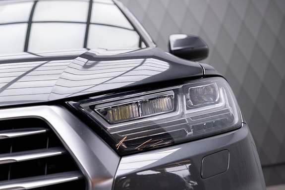 Audi Q7 5 of 30