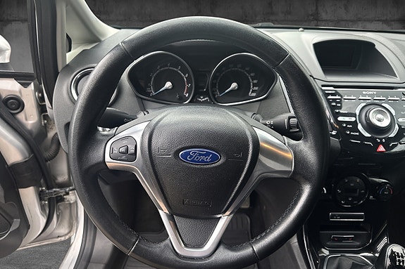 Ford Fiesta 7 of 9