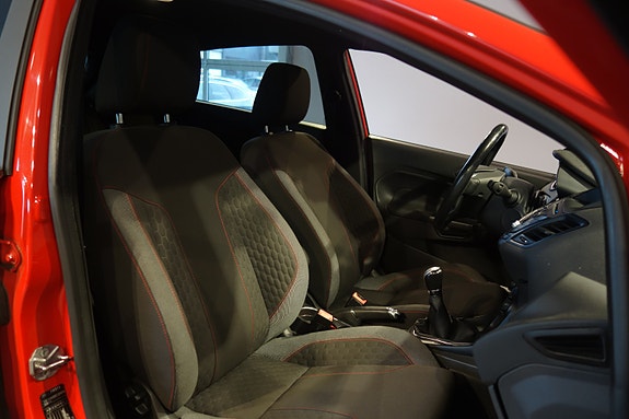 Ford Fiesta 16 of 29