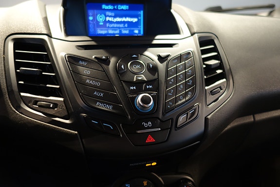 Ford Fiesta 25 of 29