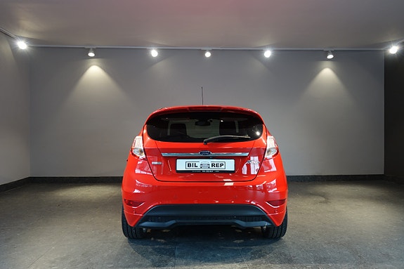 Ford Fiesta 12 of 29
