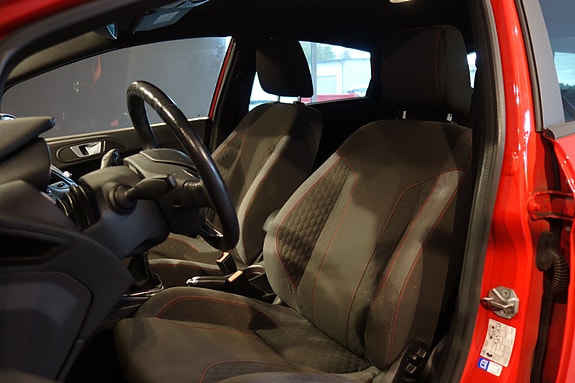 Ford Fiesta 15 of 29