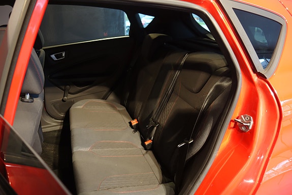 Ford Fiesta 19 of 29