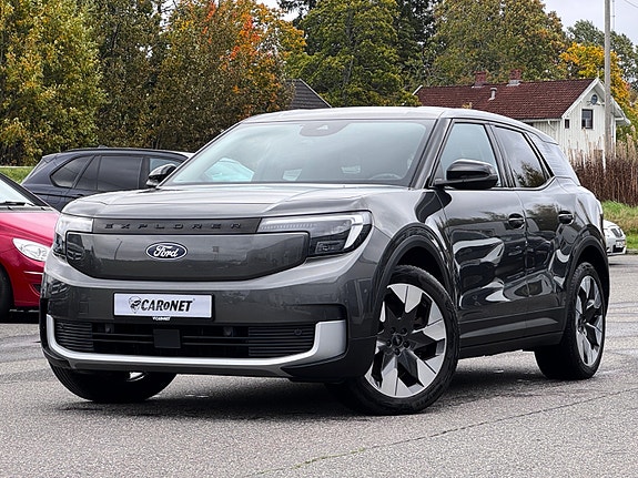 Ford Explorer 15 of 29