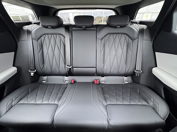 Ford Explorer 29 of 29