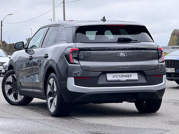 Ford Explorer 16 of 29