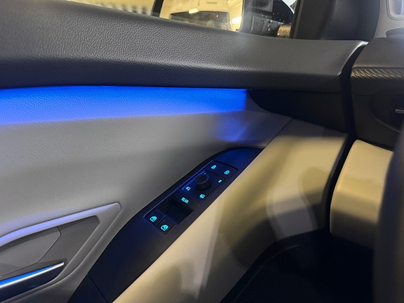 Ford Explorer 13 of 29