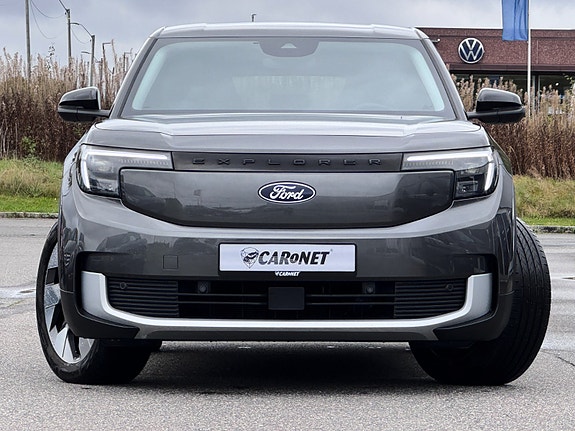 Ford Explorer 14 of 29