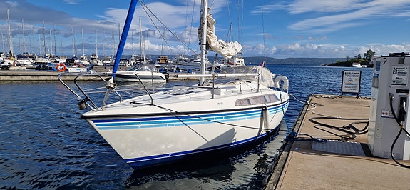 Sunwind 27 – velholdt seilbåt  med nyere motor 16 of 30