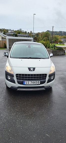 Peugeot 3008 5 of 12